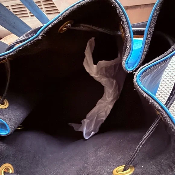 SUNDAY PRICE DROP! Louis Vuitton Blue Epi Leather Drawstring Hobo Bag - Picture 8 of 12